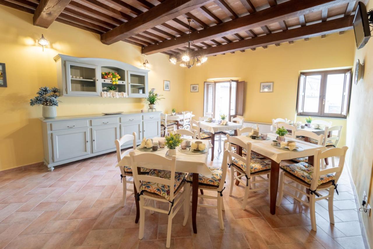 Albergo La Loggia Di San Martino Gualdo Tadino Eksteriør bilde