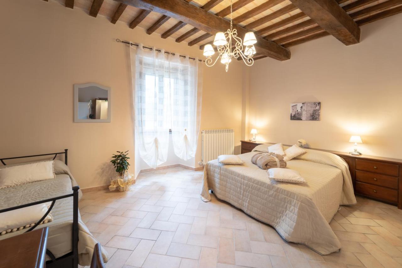 Albergo La Loggia Di San Martino Gualdo Tadino Eksteriør bilde