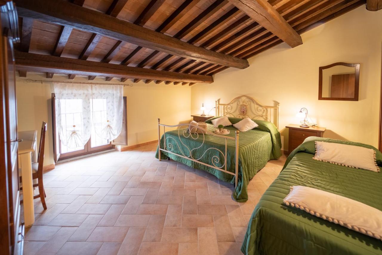 Albergo La Loggia Di San Martino Gualdo Tadino Eksteriør bilde